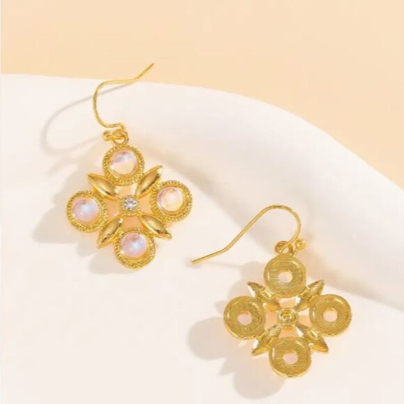 NEW Tomasina Edwardian Gold Plated Glass Cabochon Drop Earrings - Picture 2 of 3